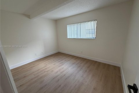 Copropriété à louer à Pompano Beach, Floride: 2 chambres, 84.08 m2 № 2046395 - photo 5