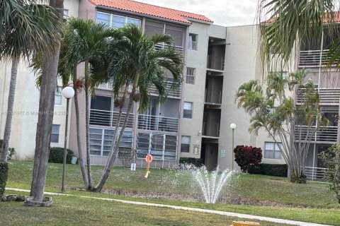 Condominio en venta en North Lauderdale, Florida, 2 dormitorios, 92.9 m2 № 1461478 - foto 7