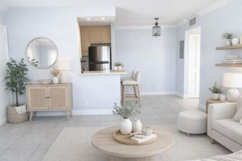 Condo in Hallandale Beach, Florida, 1 bedroom № 2080839 - photo 2