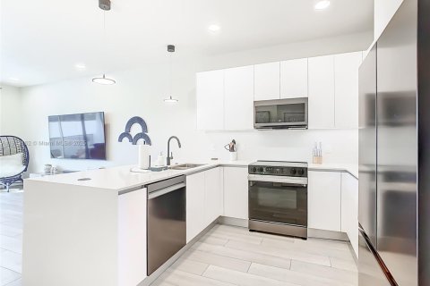 Villa ou maison à vendre à Clermont, Floride: 3 chambres, 210.52 m2 № 2082373 - photo 18