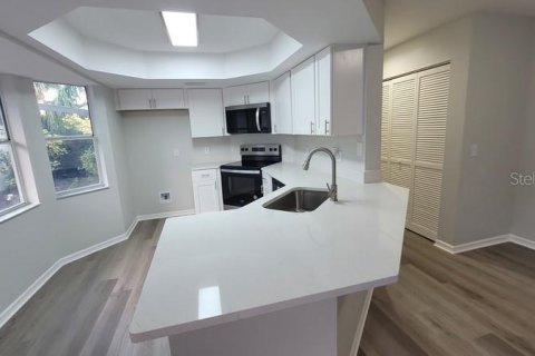 Townhouse in Melbourne, Florida 2 bedrooms, 141.21 sq.m. № 1833413 - photo 14