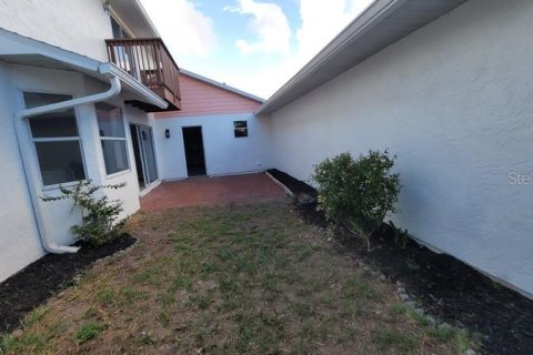 Townhouse in Melbourne, Florida 2 bedrooms, 141.21 sq.m. № 1833413 - photo 13