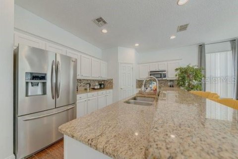 Villa ou maison à vendre à Kissimmee, Floride: 4 chambres, 195.93 m2 № 1719542 - photo 11