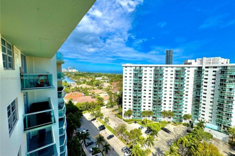 Copropriété à louer à Sunny Isles Beach, Floride: 1 chambre, 92.9 m2 № 1971239 - photo 19
