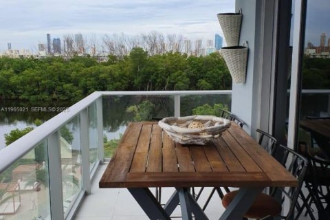 Condominio en alquiler en North Miami Beach, Florida, 3 dormitorios, 144.65 m2 № 2029623 - foto 17