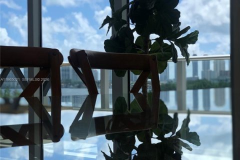 Condominio en alquiler en North Miami Beach, Florida, 3 dormitorios, 144.65 m2 № 2029623 - foto 28