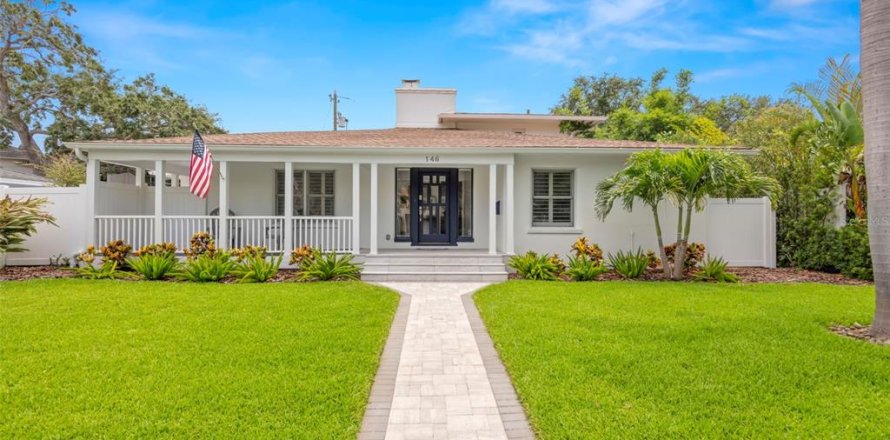 Casa en Saint Petersburg, Florida 3 dormitorios, 240.52 m2 № 1773390