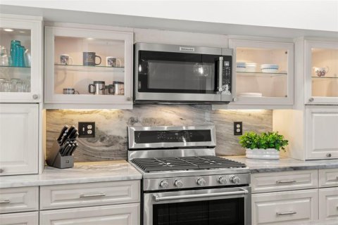 Casa en venta en Saint Petersburg, Florida, 3 dormitorios, 240.52 m2 № 1773390 - foto 17
