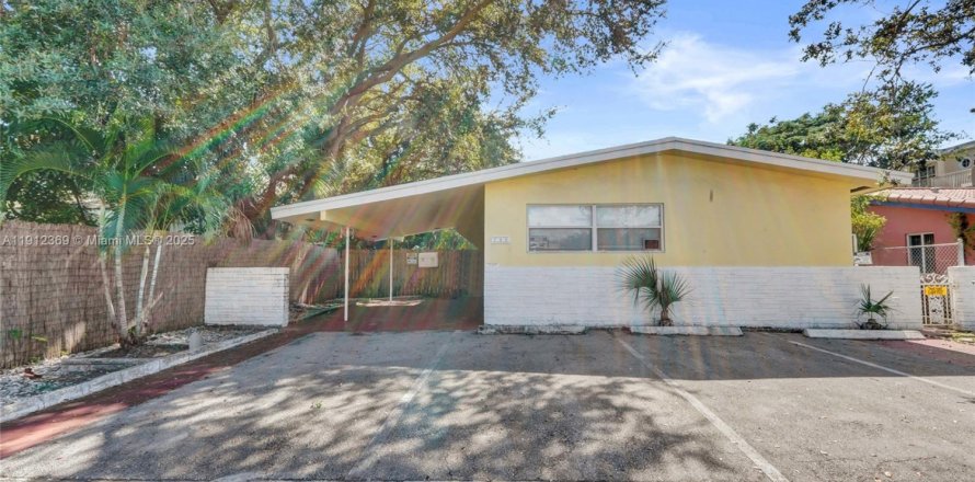 House in Fort Lauderdale, Florida 2 bedrooms, 193.89 sq.m. № 2016306