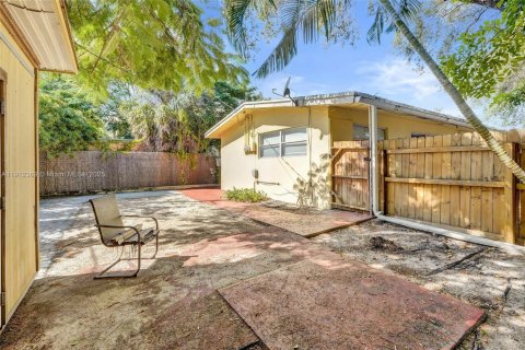 House in Fort Lauderdale, Florida 2 bedrooms, 193.89 sq.m. № 2016306 - photo 26