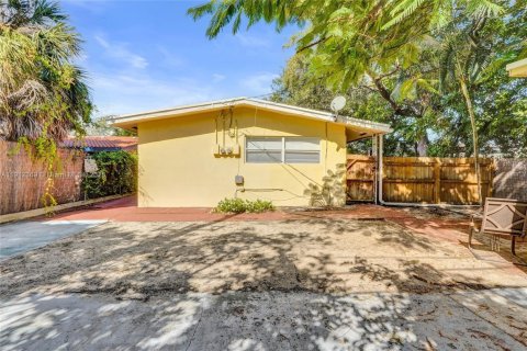 House in Fort Lauderdale, Florida 2 bedrooms, 193.89 sq.m. № 2016306 - photo 27