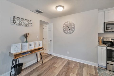 Villa ou maison à vendre à Tampa, Floride: 3 chambres, 134.71 m2 № 1874112 - photo 8