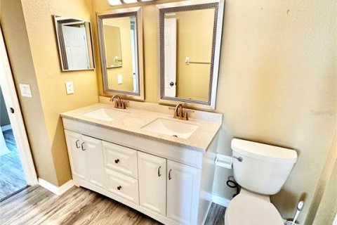 Adosado en venta en Tampa, Florida, 2 dormitorios, 116.31 m2 № 1797312 - foto 9