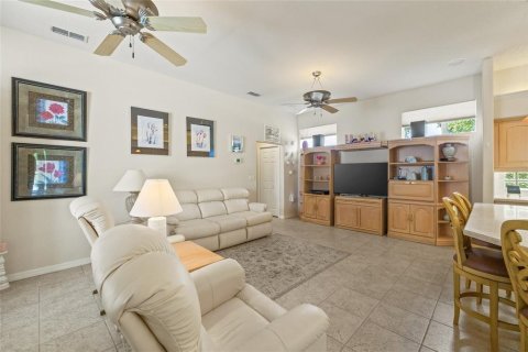 Casa en venta en Weeki Wachee, Florida, 5 dormitorios, 281.77 m2 № 1689626 - foto 23
