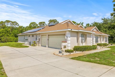 Casa en venta en Weeki Wachee, Florida, 5 dormitorios, 281.77 m2 № 1689626 - foto 4