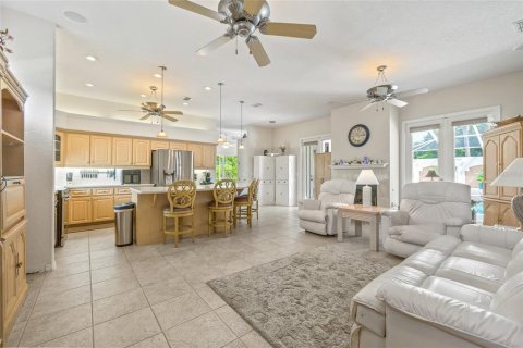 Casa en venta en Weeki Wachee, Florida, 5 dormitorios, 281.77 m2 № 1689626 - foto 25
