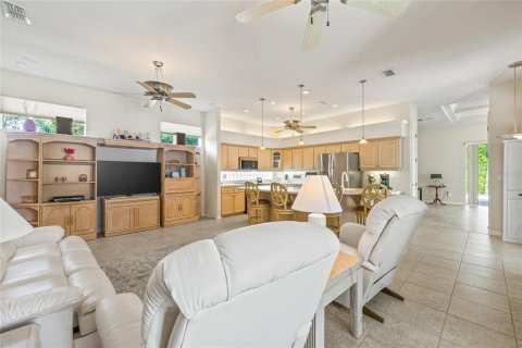 Casa en venta en Weeki Wachee, Florida, 5 dormitorios, 281.77 m2 № 1689626 - foto 24