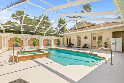 Casa en venta en Weeki Wachee, Florida, 5 dormitorios, 281.77 m2 № 1689626 - foto 11