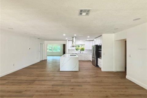 Casa en alquiler en Sarasota, Florida, 3 dormitorios, 180.69 m2 № 1918502 - foto 3