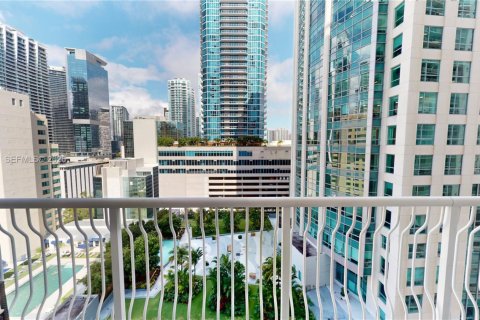 Condominio en venta en Miami, Florida, 1 dormitorio, 76.64 m2 № 2027577 - foto 15