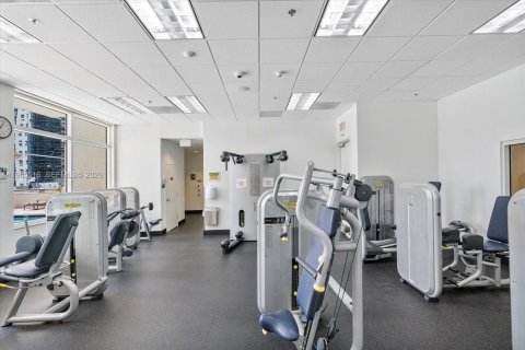 Condominio en venta en Miami, Florida, 1 dormitorio, 76.64 m2 № 2027577 - foto 26