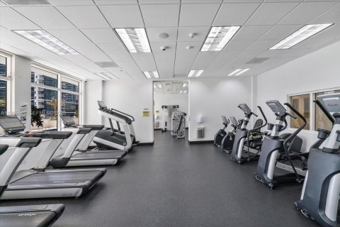 Condominio en venta en Miami, Florida, 1 dormitorio, 76.64 m2 № 2027577 - foto 25