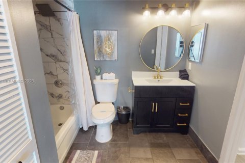 Condominio en venta en Miami, Florida, 1 dormitorio, 76.64 m2 № 2027577 - foto 13