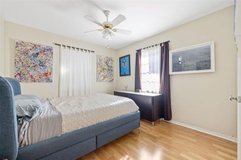 Купить виллу или дом в Майами, Флорида 3 спальни, 119.29м2, № 1989278 - фото 12