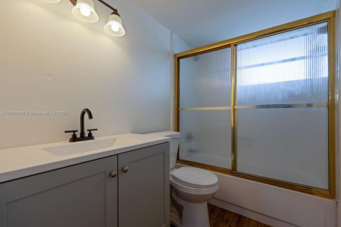 Купить кондоминиум в Майами, Флорида 2 спальни, 105.44м2, № 2012422 - фото 12