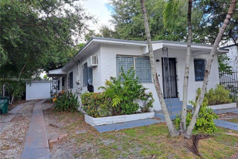 Commercial property in Miami, Florida 163.69 sq.m. № 1958102 - photo 3