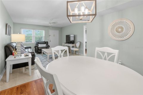 Copropriété à vendre à Saint Petersburg, Floride: 2 chambres, 78.04 m2 № 2226053 - photo 11