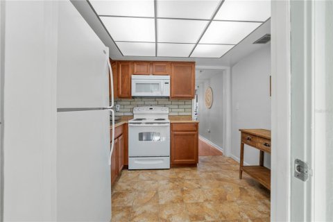 Copropriété à vendre à Saint Petersburg, Floride: 2 chambres, 78.04 m2 № 2226053 - photo 7