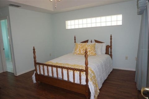 House in Ocala, Florida 2 bedrooms, 165.18 sq.m. № 1528128 - photo 2