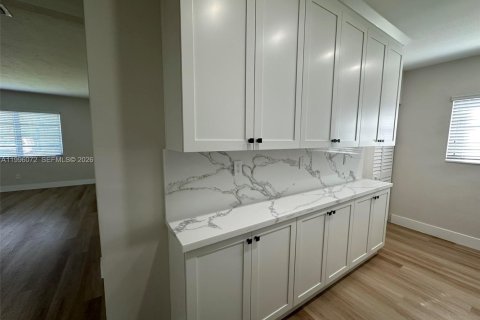 Купить виллу или дом в Майами, Флорида 3 спальни, 124.49м2, № 2067617 - фото 9