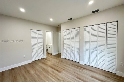 Купить виллу или дом в Майами, Флорида 3 спальни, 124.49м2, № 2067617 - фото 13