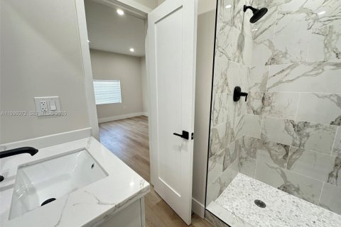 Купить виллу или дом в Майами, Флорида 3 спальни, 124.49м2, № 2067617 - фото 17