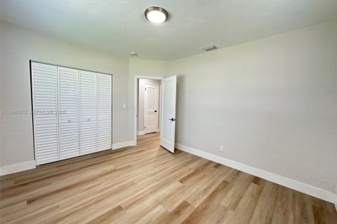 Купить виллу или дом в Майами, Флорида 3 спальни, 124.49м2, № 2067617 - фото 19