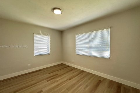 Купить виллу или дом в Майами, Флорида 3 спальни, 124.49м2, № 2067617 - фото 18