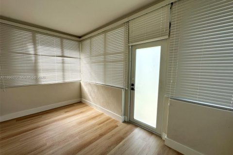 Купить виллу или дом в Майами, Флорида 3 спальни, 124.49м2, № 2067617 - фото 23