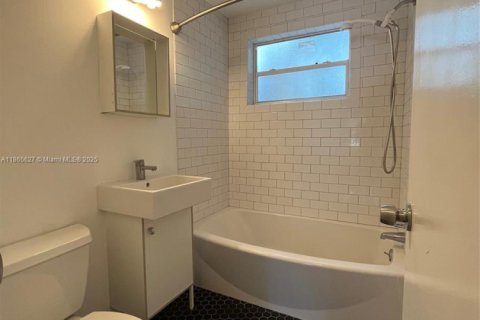 Copropriété à vendre à Miami, Floride: 33.44 m2 № 1979500 - photo 5