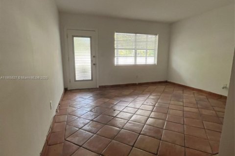 Copropriété à vendre à Miami, Floride: 33.44 m2 № 1979500 - photo 6