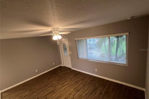 House in Pinellas Park, Florida 3 bedrooms, 94.95 sq.m. № 1900858 - photo 7