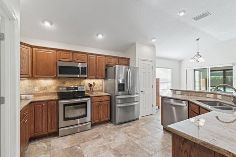 Casa en venta en The Villages, Florida, 3 dormitorios, 179.3 m2 № 1883413 - foto 3