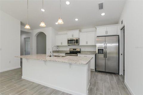 Casa en alquiler en Kissimmee, Florida, 4 dormitorios, 162.3 m2 № 1902805 - foto 5