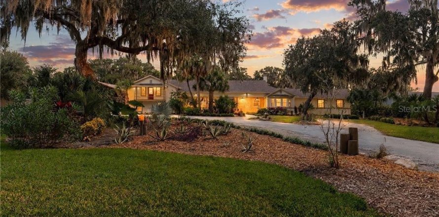 Villa ou maison à Inverness, Floride 4 chambres, 366.87 m2 № 2423714