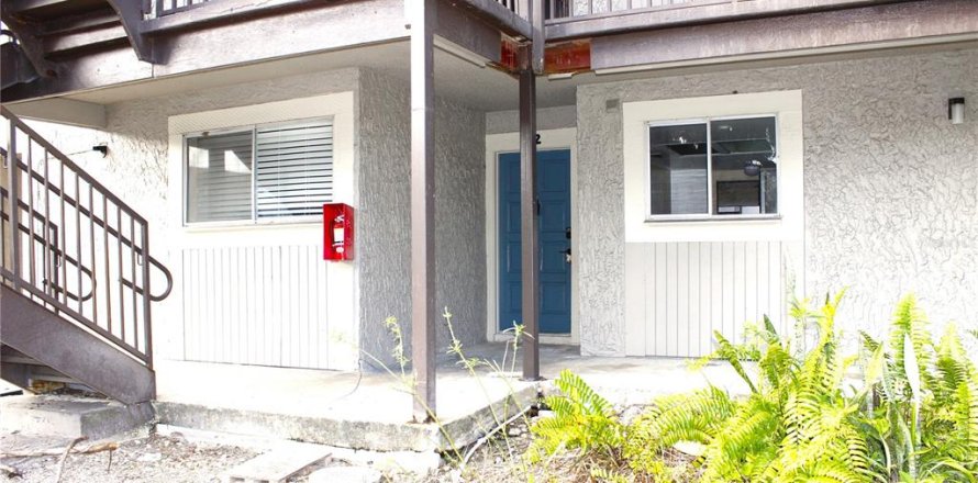 Condominio en Tampa, Florida, 2 dormitorios  № 2115091