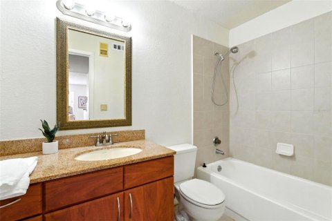 Copropriété à vendre à Orlando, Floride: 2 chambres, 90.21 m2 № 1841813 - photo 27