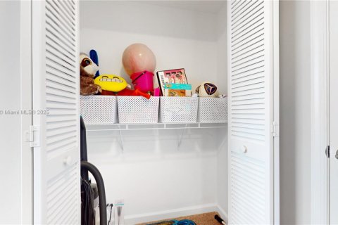 Copropriété à louer à Aventura, Floride: 2 chambres, 109.16 m2 № 1965663 - photo 12