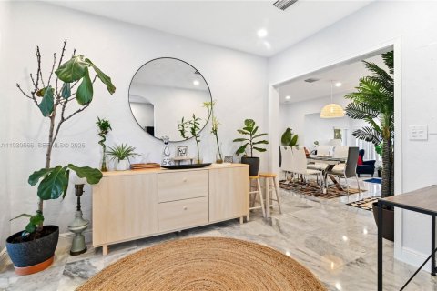 Villa ou maison à louer à South Miami, Floride: 4 chambres, 154.96 m2 № 1997588 - photo 8