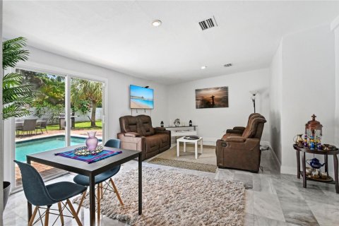 Villa ou maison à louer à South Miami, Floride: 4 chambres, 154.96 m2 № 1997588 - photo 11